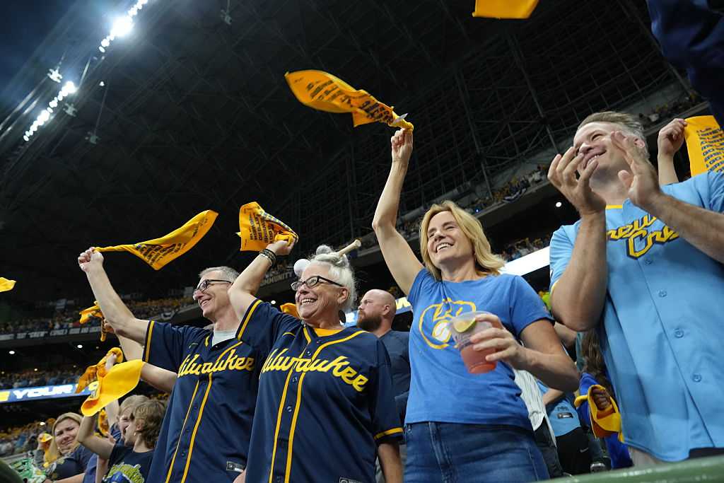 LIST: World Series shuttles and watch parties in SE Wisconsin — WISN 12 Milwaukee, Killeen Sports news