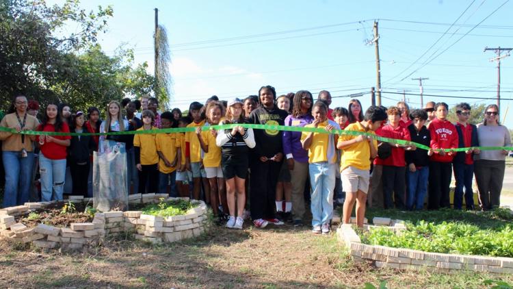 Keep Waco Beautiful hosts ribbon cutting to celebrate Green Schools project growth — Killeen Schools news