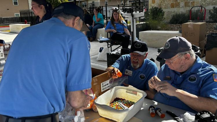 Kerrville collects 306 pounds of prescription drugs for safe destruction at take-back event — KENS 5 (San Antonio), Killeen Health news