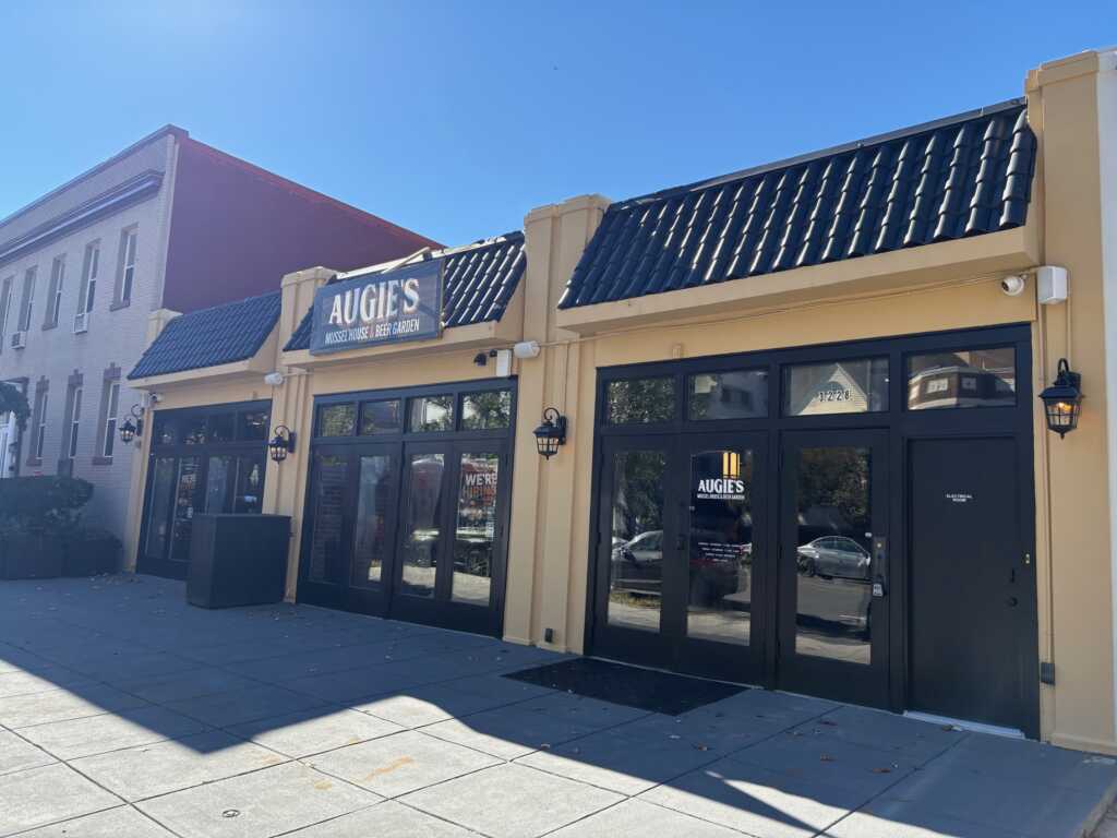 SCOOP: Augie’s Mussel House and Beer Garden is Opening Monday Night!! — PoPville DC, Killeen Dining news